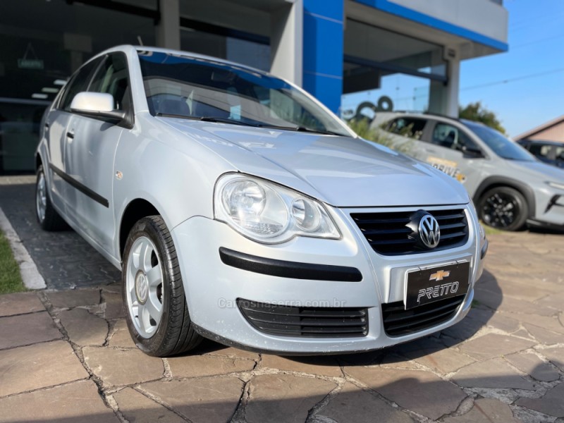 POLO SEDAN 1.6 8V GASOLINA 4P MANUAL - 2008 - GUAPORé