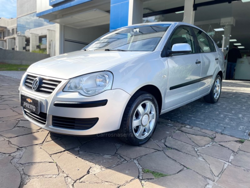 POLO SEDAN 1.6 8V GASOLINA 4P MANUAL - 2008 - GUAPORé