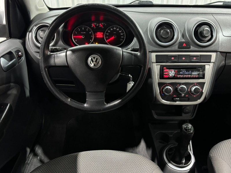 VOYAGE 1.0 MI 8V FLEX 4P MANUAL - 2013 - CAXIAS DO SUL