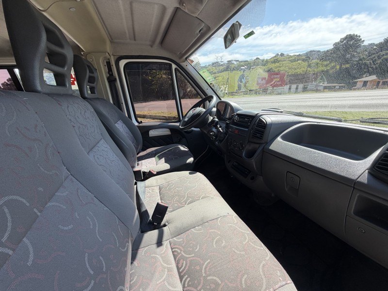DUCATO 2.3 MINIBUS 16 LUGARES TETO ALTO 16V TURBO INTERCOOLER DIESEL MANUAL - 2013 - CAXIAS DO SUL