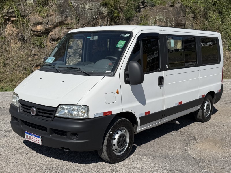 DUCATO 2.3 MINIBUS 16 LUGARES TETO ALTO 16V TURBO INTERCOOLER DIESEL MANUAL - 2013 - CAXIAS DO SUL