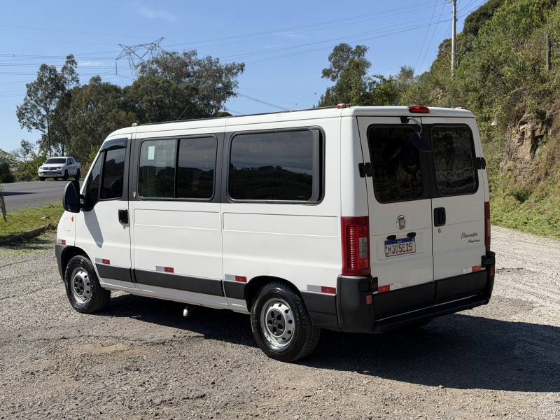 DUCATO 2.3 MINIBUS 16 LUGARES TETO ALTO 16V TURBO INTERCOOLER DIESEL MANUAL - 2013 - CAXIAS DO SUL