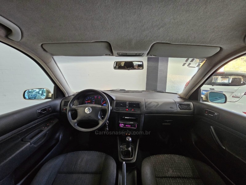GOLF 1.6 SR GASOLINA 4P MANUAL - 2001 - CAXIAS DO SUL