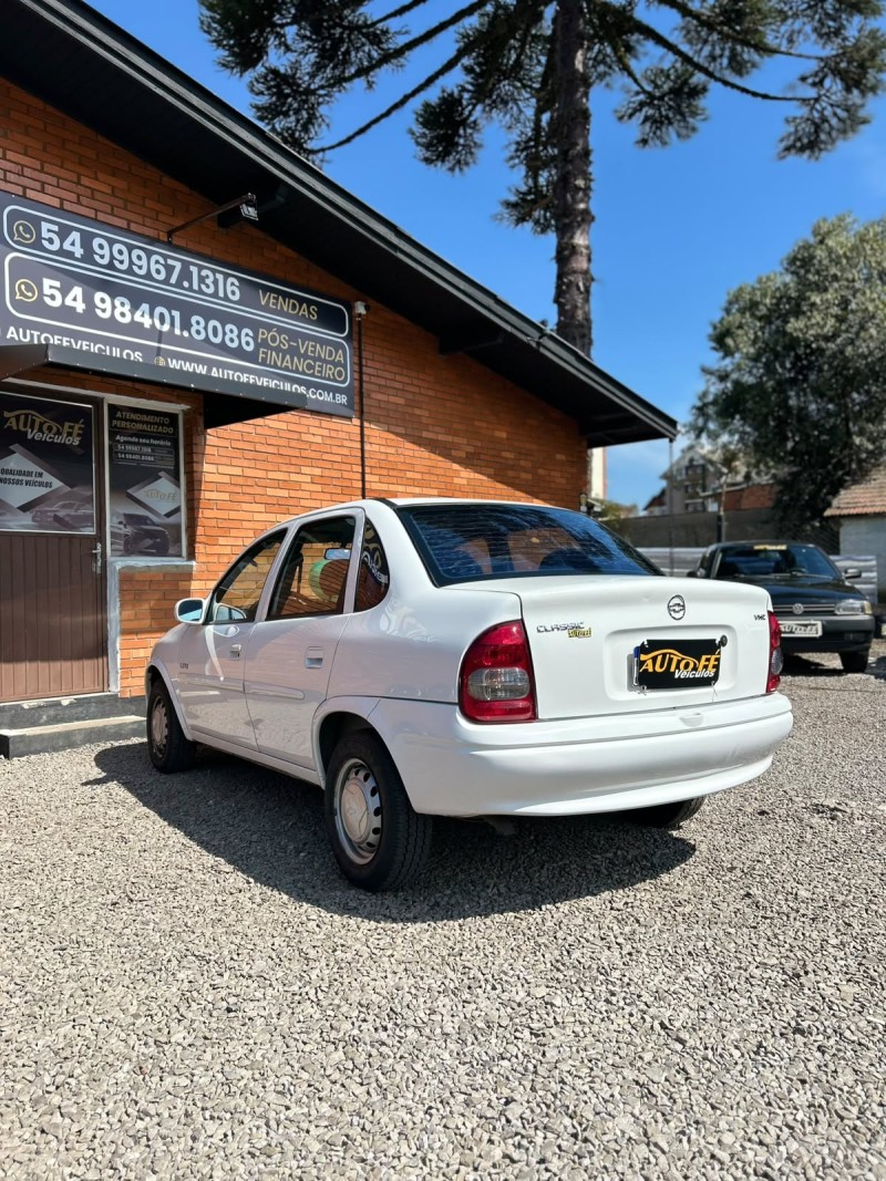 CLASSIC 1.0 MPFI LIFE 8V GASOLINA 4P MANUAL - 2005 - CANELA