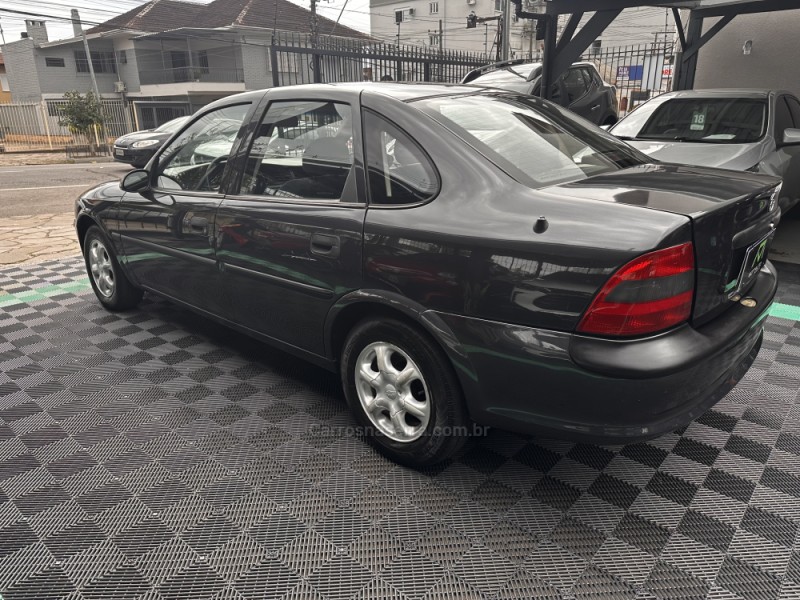 VECTRA 2.0 MPFI GLS 8V GASOLINA 4P MANUAL - 1998 - CAXIAS DO SUL