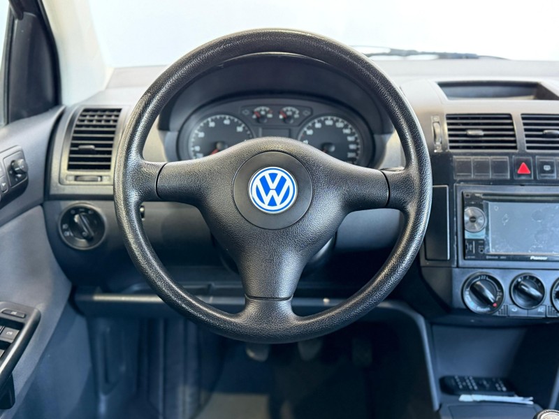 POLO 1.6 MI 8V GASOLINA 4P MANUAL - 2003 - CAXIAS DO SUL