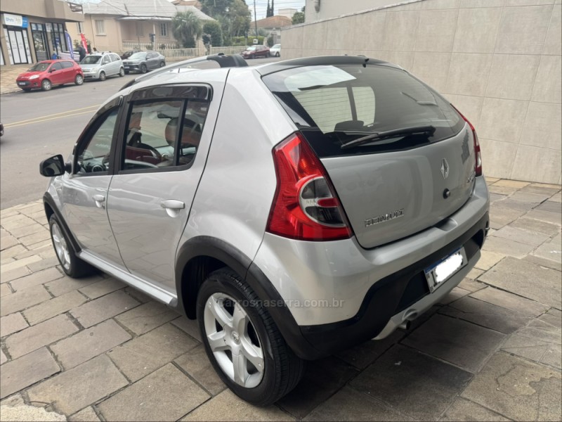 SANDERO 1.6 STEPWAY 16V FLEX 4P MANUAL - 2011 - GARIBALDI