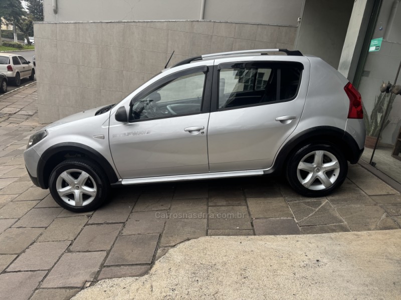 SANDERO 1.6 STEPWAY 16V FLEX 4P MANUAL - 2011 - GARIBALDI