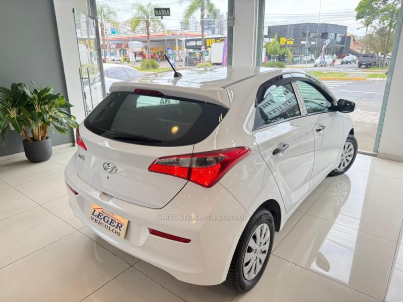 HB20 1.0 COMFORT 12V FLEX 4P MANUAL - 2017 - SãO LEOPOLDO