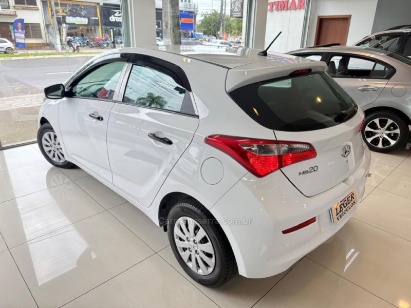 HB20 1.0 COMFORT 12V FLEX 4P MANUAL - 2017 - SãO LEOPOLDO