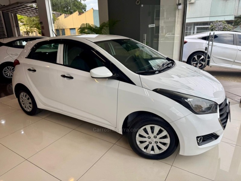 HB20 1.0 COMFORT 12V FLEX 4P MANUAL - 2017 - SãO LEOPOLDO