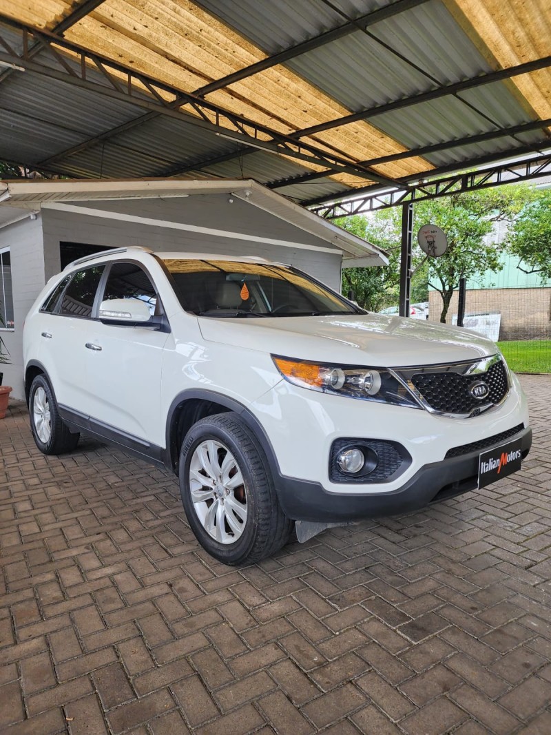 SORENTO 2.4 EX 4X2 16V GASOLINA 4P AUTOMÁTICO - 2013 - CAXIAS DO SUL