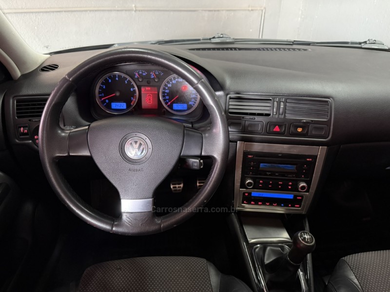 GOLF 1.6 MI SPORTLINE 8V FLEX 4P MANUAL - 2011 - MUçUM