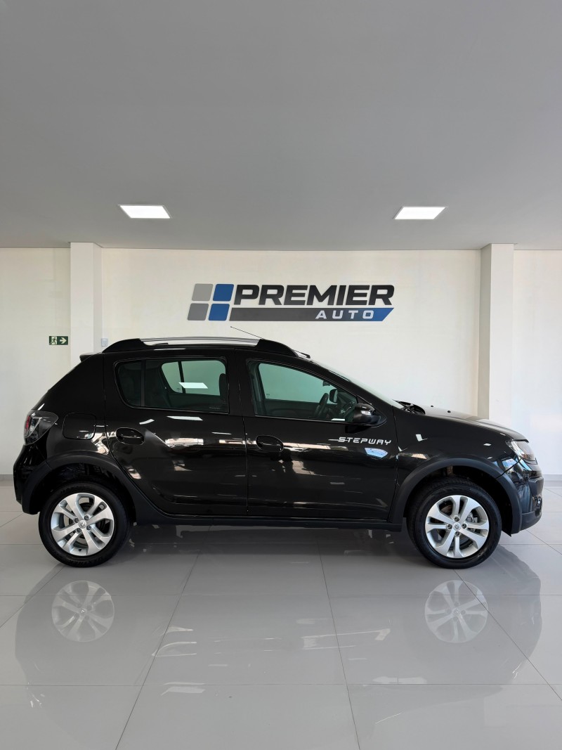 SANDERO 1.6 STEPWAY 16V FLEX 4P MANUAL - 2015 - CAXIAS DO SUL