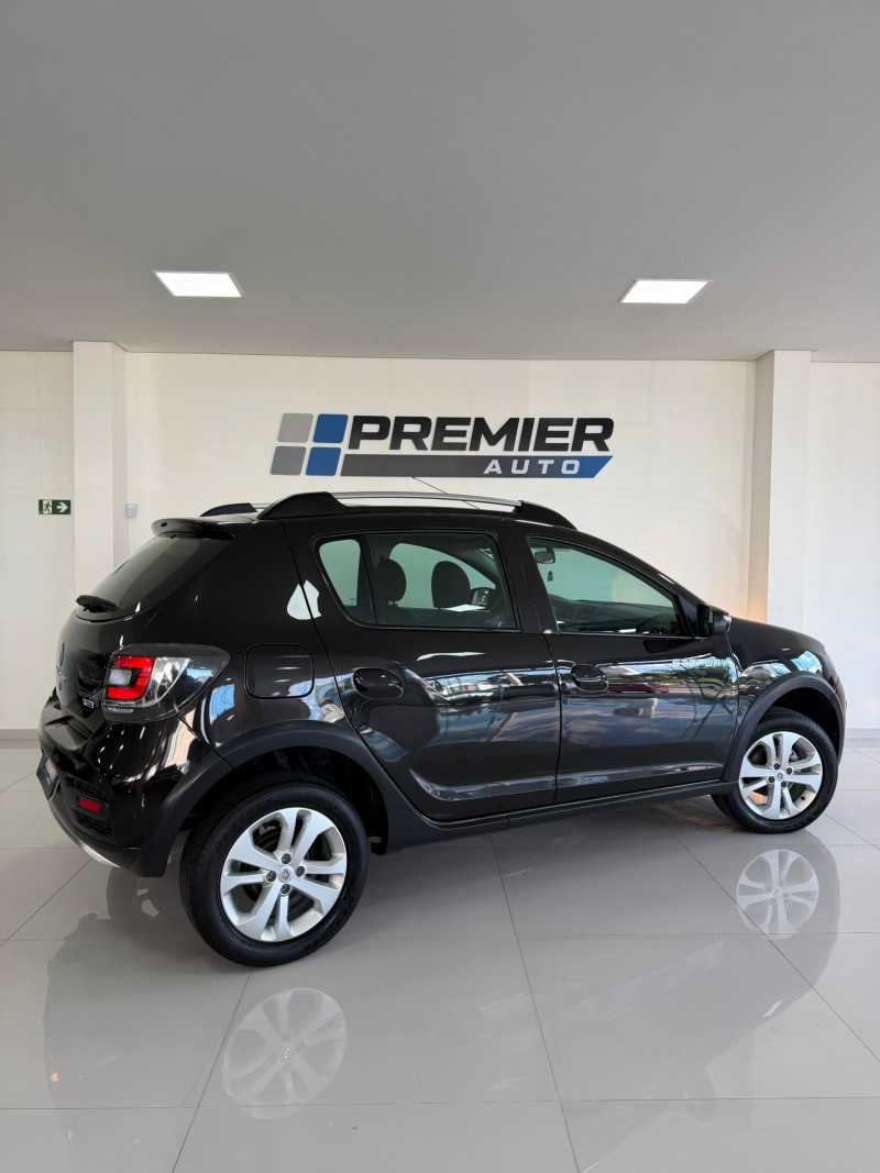 SANDERO 1.6 STEPWAY 16V FLEX 4P MANUAL - 2015 - CAXIAS DO SUL