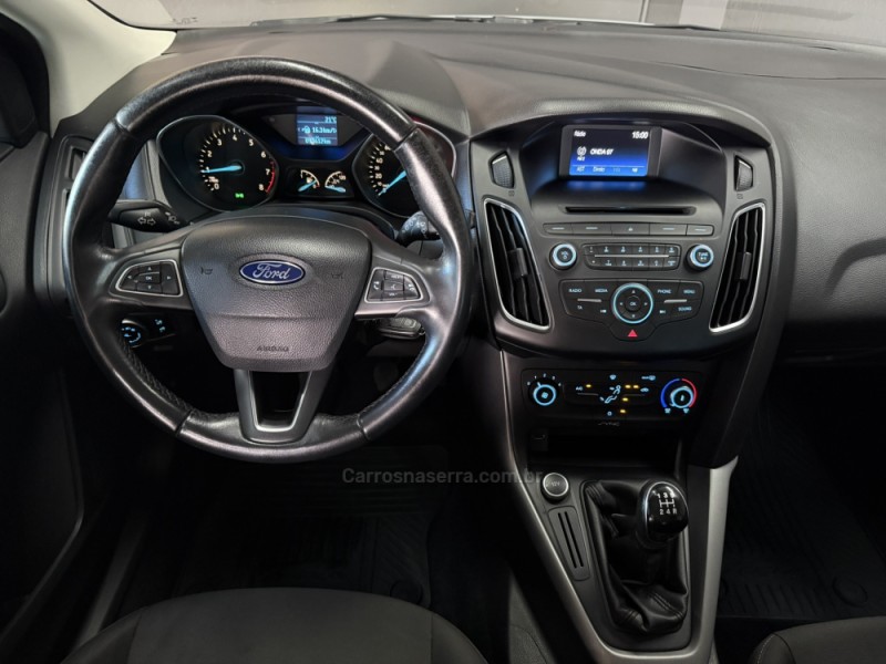FOCUS 1.6 SE 16V FLEX 4P MANUAL - 2017 - MUçUM