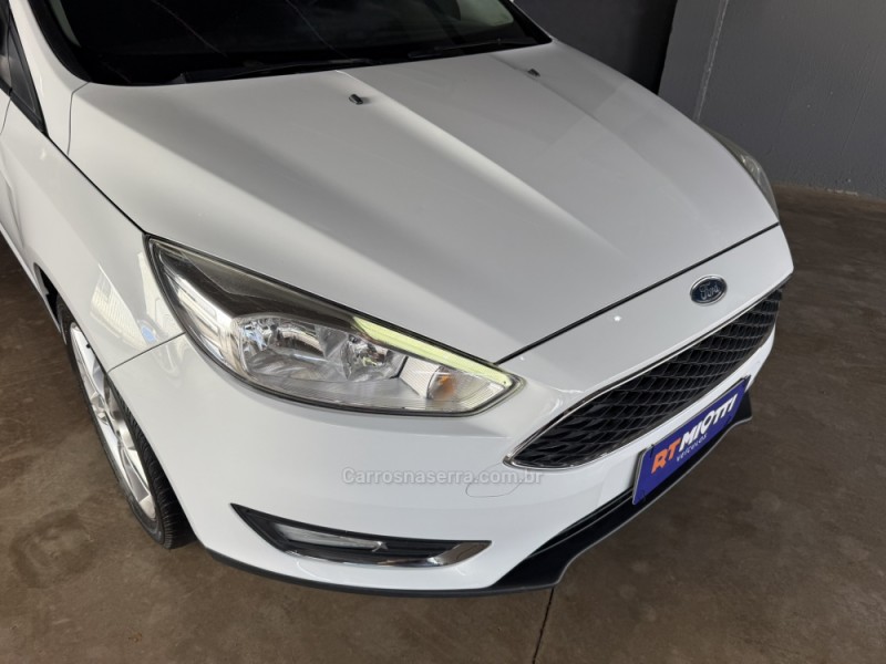 FOCUS 1.6 SE 16V FLEX 4P MANUAL - 2017 - MUçUM