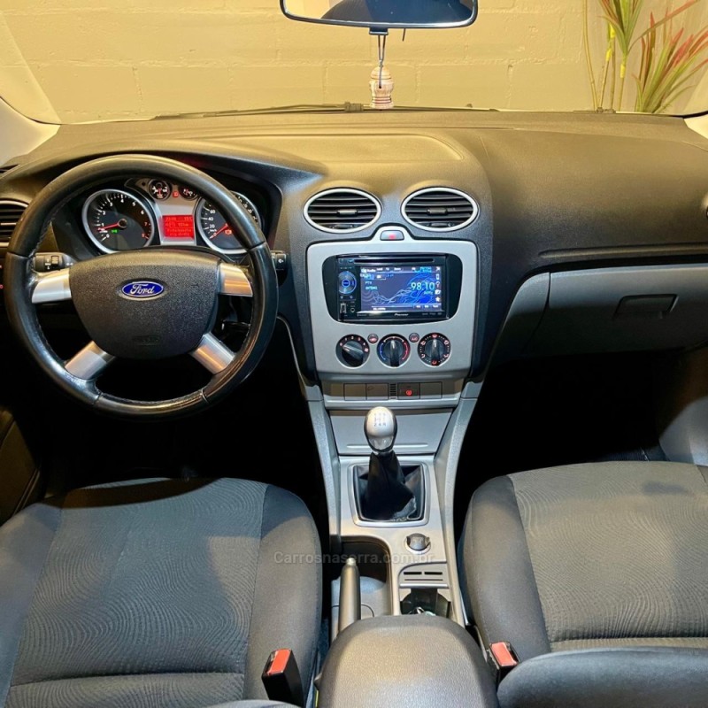FOCUS 1.6 GLX 16V FLEX 4P MANUAL - 2011 - BENTO GONçALVES
