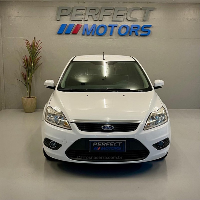 FOCUS 1.6 GLX 16V FLEX 4P MANUAL - 2011 - BENTO GONçALVES