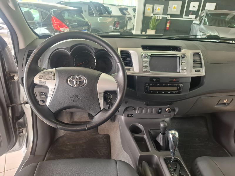 HILUX 3.0 SRV 4X4 CD 16V TURBO INTERCOOLER DIESEL 4P AUTOMÁTICO - 2012 - FARROUPILHA