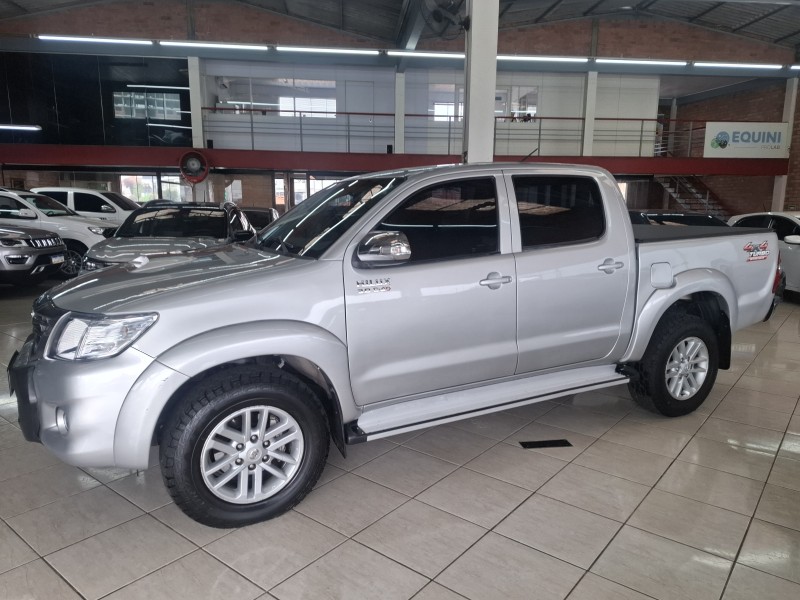 HILUX 3.0 SRV 4X4 CD 16V TURBO INTERCOOLER DIESEL 4P AUTOMÁTICO - 2012 - FARROUPILHA