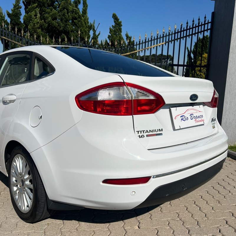 FIESTA 1.6 TITANIUM PLUS SEDAN 16V FLEX 4P AUTOMÁTICO - 2016 - CAXIAS DO SUL