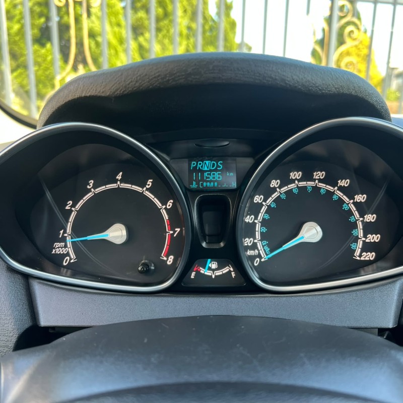 FIESTA 1.6 TITANIUM PLUS SEDAN 16V FLEX 4P AUTOMÁTICO - 2016 - CAXIAS DO SUL
