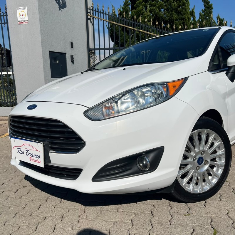 FIESTA 1.6 TITANIUM PLUS SEDAN 16V FLEX 4P AUTOMÁTICO - 2016 - CAXIAS DO SUL