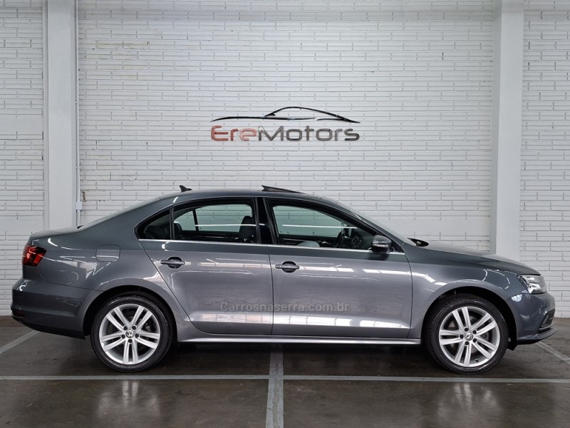 JETTA 2.0 TSI HIGHLINE 211CV GASOLINA 4P DSG - 2016 - ERECHIM