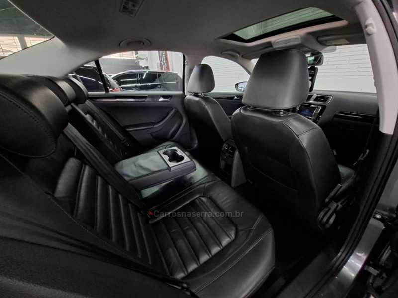 JETTA 2.0 TSI HIGHLINE 211CV GASOLINA 4P DSG - 2016 - ERECHIM