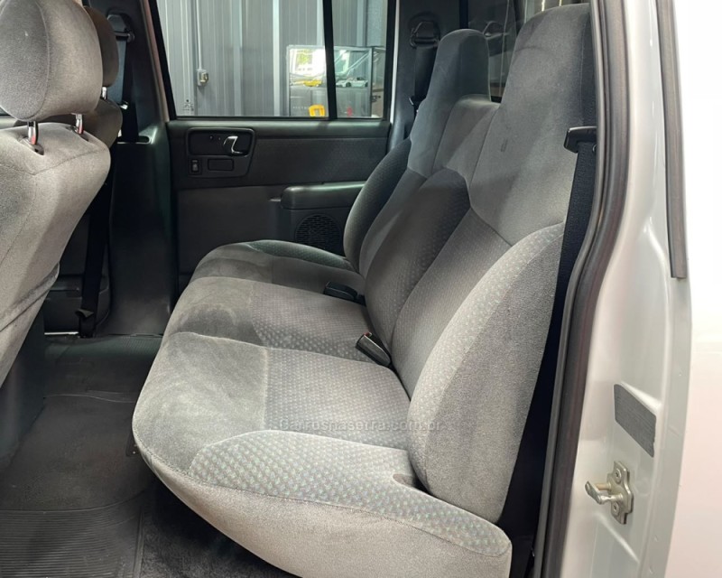 S10 2.4 MPFI ADVANTAGE 4X2 CD 8V FLEX 4P MANUAL - 2007 - VACARIA