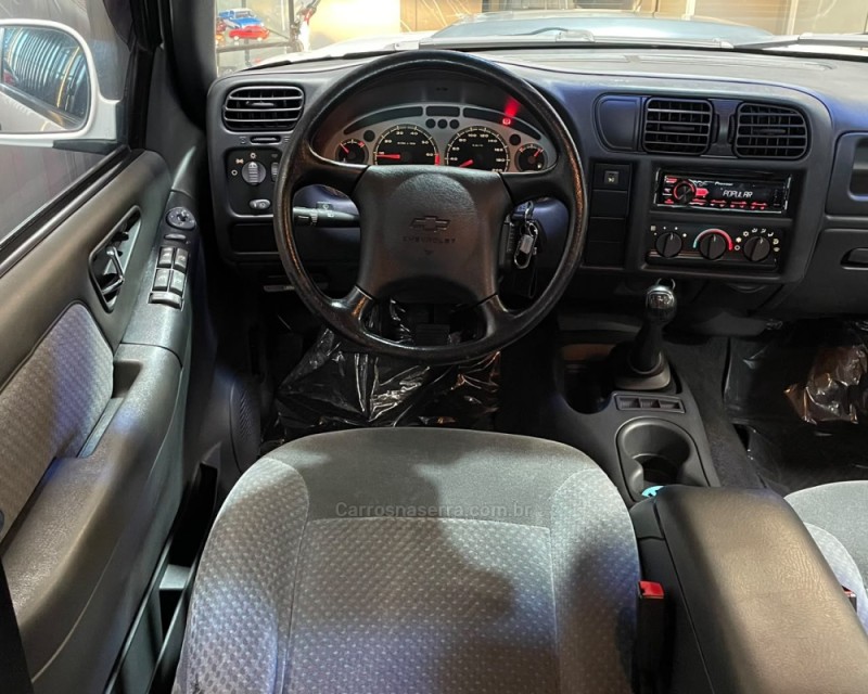 S10 2.4 MPFI ADVANTAGE 4X2 CD 8V FLEX 4P MANUAL - 2007 - VACARIA
