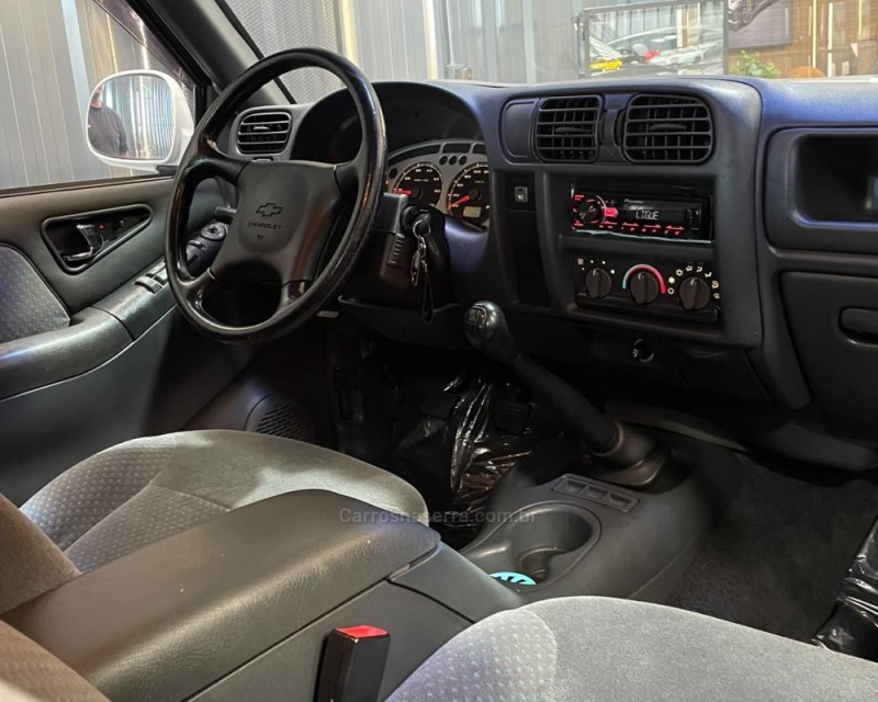 S10 2.4 MPFI ADVANTAGE 4X2 CD 8V FLEX 4P MANUAL - 2007 - VACARIA