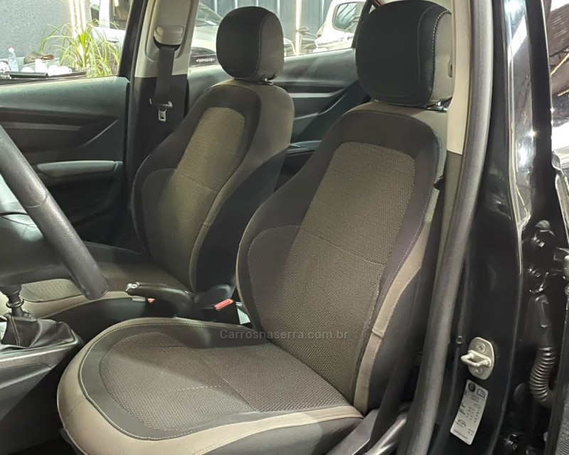 PRISMA 1.0 MPFI LT 8V FLEX 4P MANUAL - 2014 - VACARIA