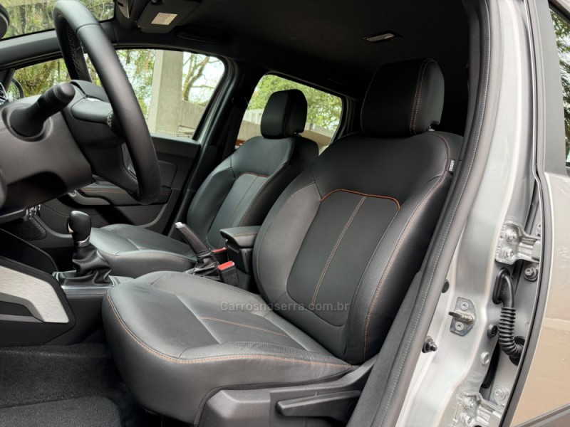 DUSTER 1.3 TCE ICONIC PLUS FLEX 4P AUTOMÁTICA - 2025 - DOIS IRMãOS