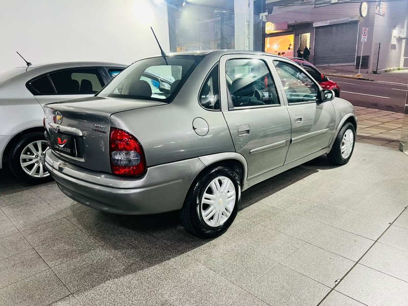 CORSA 1.0 MPFI CLASSIC SEDAN LIFE 8V FLEX 4P MANUAL - 2005 - CAXIAS DO SUL