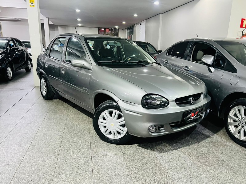 CORSA 1.0 MPFI CLASSIC SEDAN LIFE 8V FLEX 4P MANUAL - 2005 - CAXIAS DO SUL