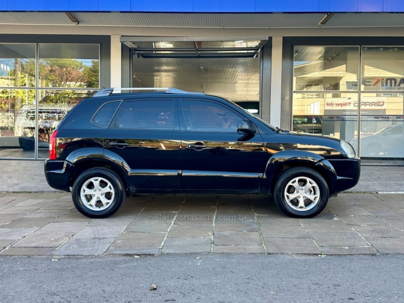 TUCSON 2.0 MPFI GL 16V 142CV 2WD GASOLINA 4P MANUAL - 2008 - GUAPORé