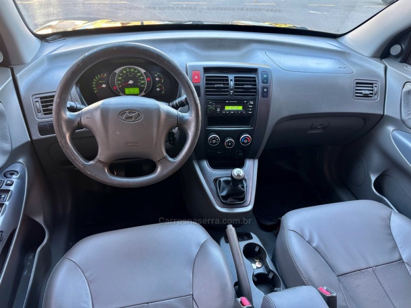TUCSON 2.0 MPFI GL 16V 142CV 2WD GASOLINA 4P MANUAL - 2008 - GUAPORé