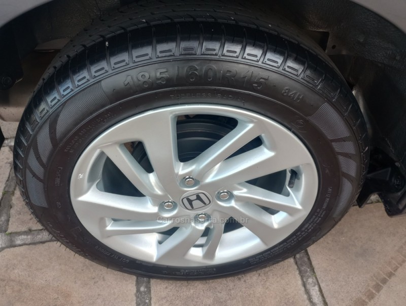 FIT 1.5 LX 16V FLEX 4P MANUAL - 2017 - CAXIAS DO SUL