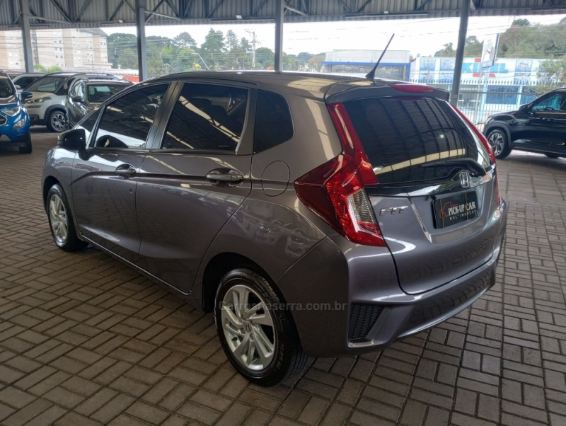 FIT 1.5 LX 16V FLEX 4P MANUAL - 2017 - CAXIAS DO SUL