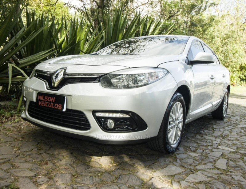 FLUENCE 2.0 DYNAMIQUE PLUS 16V FLEX 4P AUTOMÁTICO