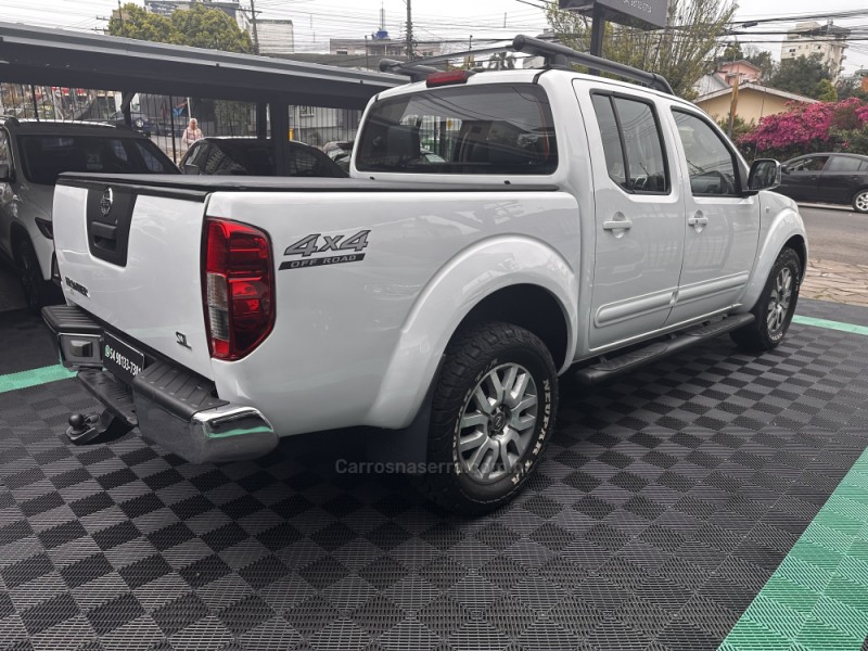 FRONTIER 2.5 SL 4X4 CD TURBO ELETRONIC DIESEL 4P AUTOMÁTICO - 2015 - CAXIAS DO SUL