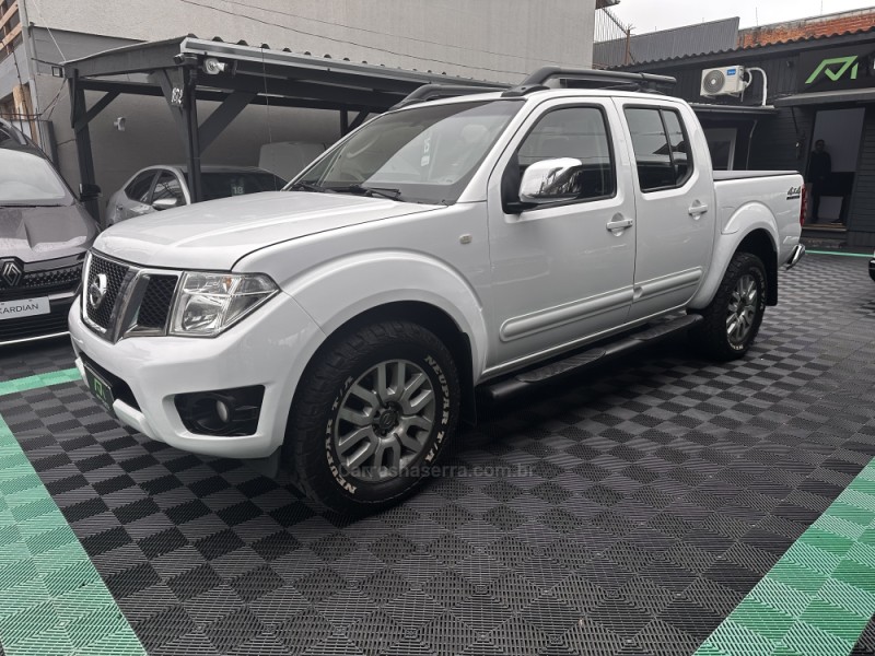 FRONTIER 2.5 SL 4X4 CD TURBO ELETRONIC DIESEL 4P AUTOMÁTICO - 2015 - CAXIAS DO SUL