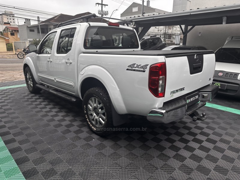 FRONTIER 2.5 SL 4X4 CD TURBO ELETRONIC DIESEL 4P AUTOMÁTICO - 2015 - CAXIAS DO SUL