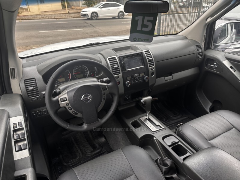 FRONTIER 2.5 SL 4X4 CD TURBO ELETRONIC DIESEL 4P AUTOMÁTICO - 2015 - CAXIAS DO SUL