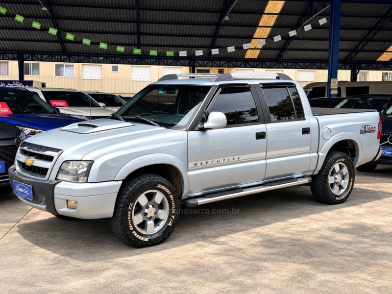 S10 2.8 EXECUTIVE 4X4 CD 12V TURBO ELECTRONIC INTERCOOLER DIESEL 4P MANUAL - 2011 - CAXIAS DO SUL