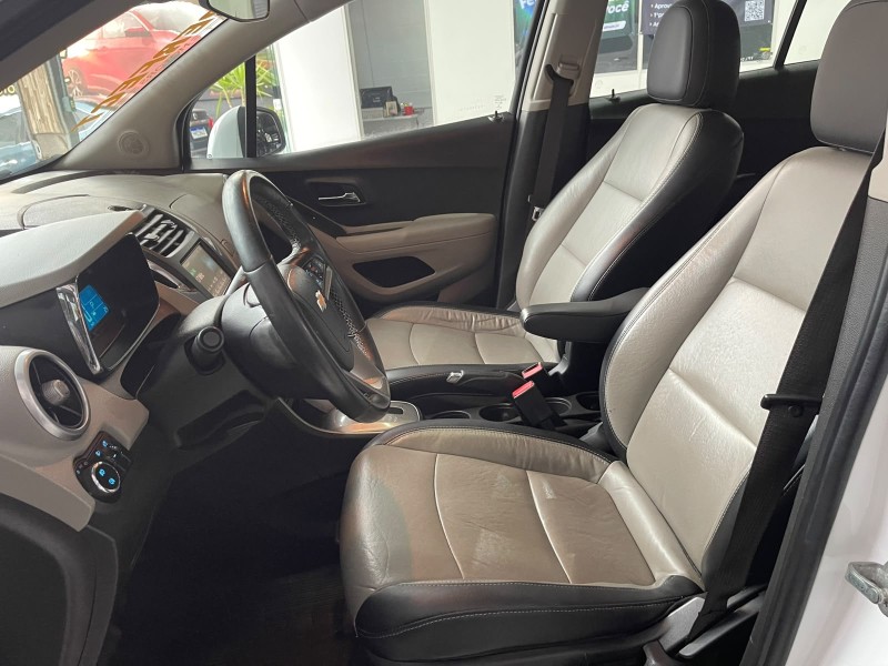 TRACKER 1.8 MPFI LTZ 4X2 16V FLEX 4P AUTOMÁTICO - 2015 - PORTãO