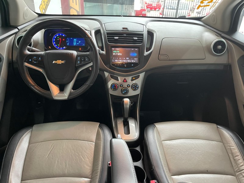 TRACKER 1.8 MPFI LTZ 4X2 16V FLEX 4P AUTOMÁTICO - 2015 - PORTãO