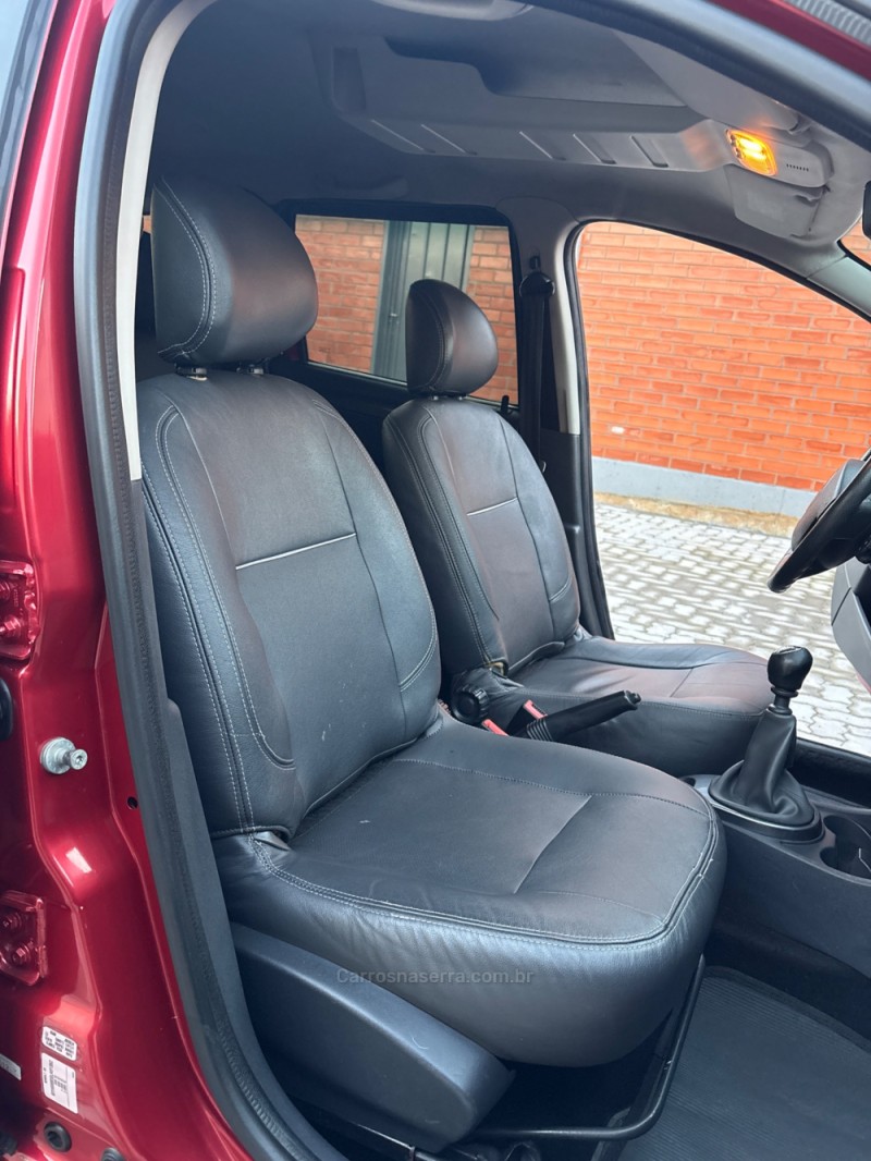 DUSTER 2.0 DYNAMIQUE 4X4 16V FLEX 4P MANUAL - 2013 - CAXIAS DO SUL